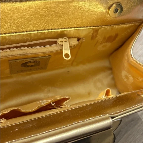 AKDMKS Gold Knuckle Clutch - Picture 9 of 11